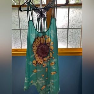 Woman’s extra large, long sunflower tank top